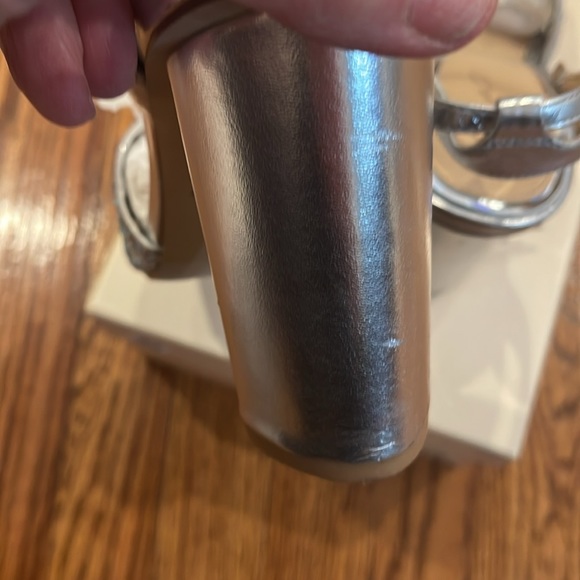 Badgley Mischka silver evening sandals size 10m - Picture 4 of 9